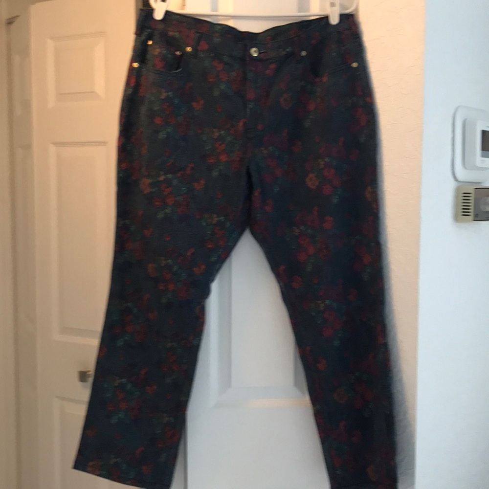 DG2 by Diane Gilman 18WP FLORAL JEANS🆕 - Picture 11 of 11